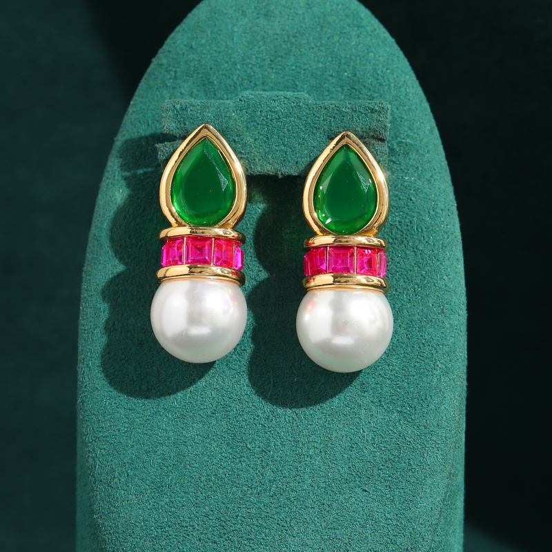 Vintage Fashion Jewelry Brands - Винтажные серьги из зеленого стекла с