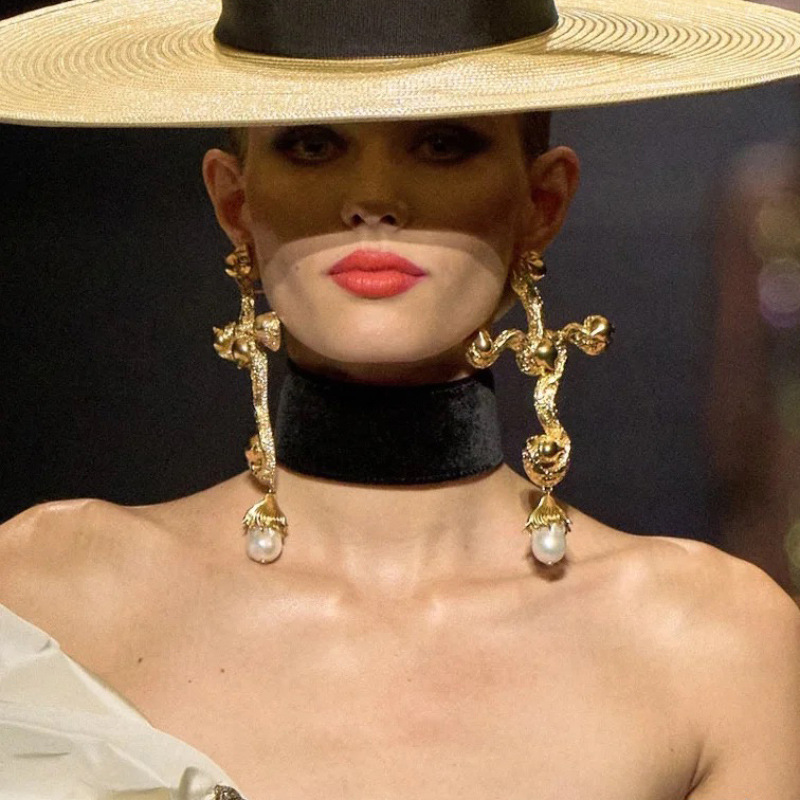 Vintage Fashion Jewelry Brands - Винтажные висячие серьги в стиле барокко