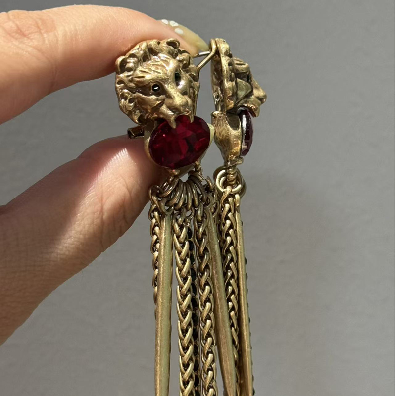 Vintage Fashion Jewelry Brands - Винтажные длинные серьги с головой льва